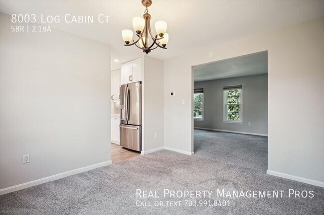 Building Photo - 8003 Log Cabin Ct