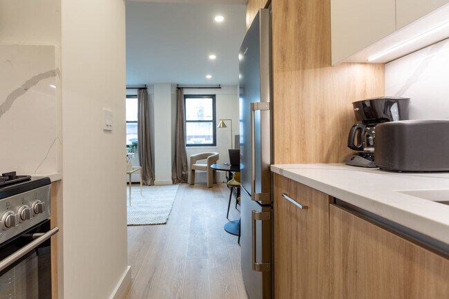 Building Photo - 979 3rd Ave