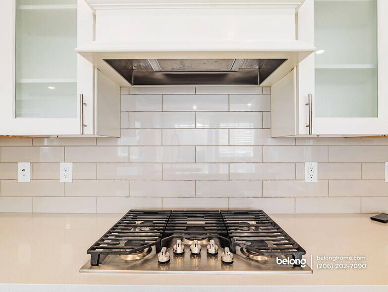 Building Photo - 33149 Glacier Ave SE