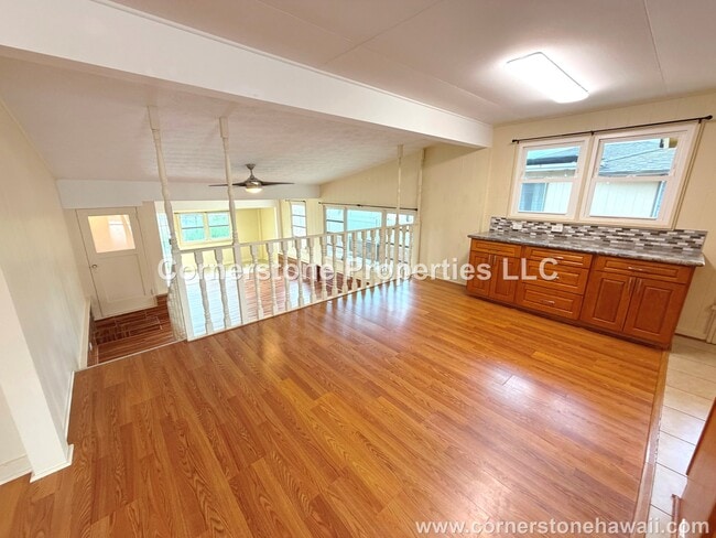 Building Photo - 1468 Noelani St