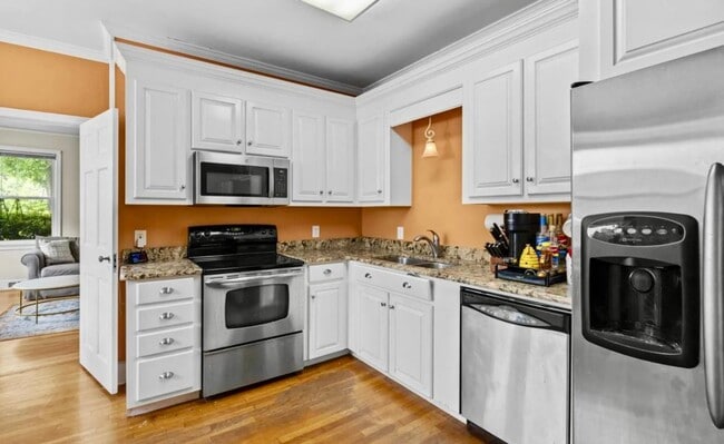 Building Photo - SHORT TERM OPTION AVAILABLE NOW THROUGH JU...