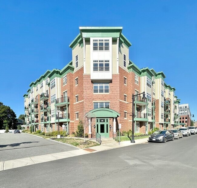 Building Photo - 69 Foundry St