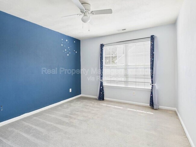 Building Photo - 1116 Fern Ln