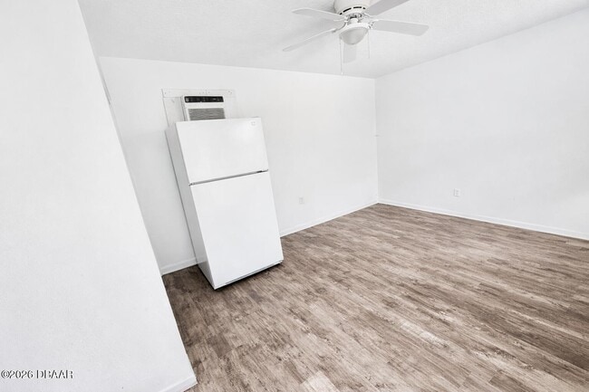 Building Photo - 929 Derbyshire Rd