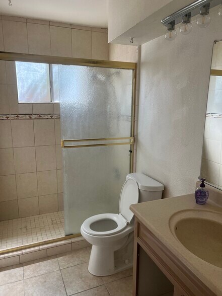 Building Photo - 217 Eula Dr