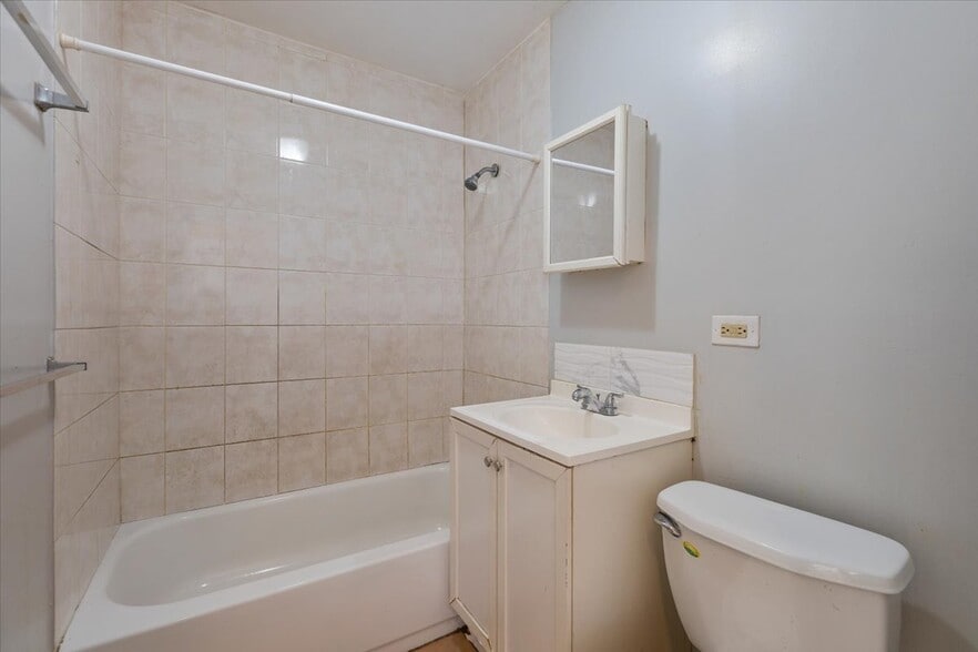 Building Photo - 128 N Menard Ave