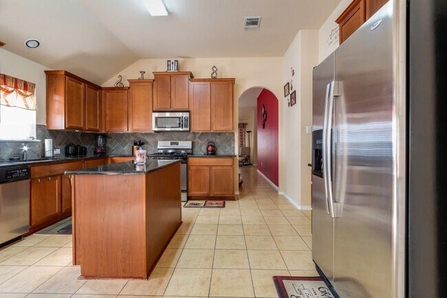 Building Photo - 1261 Rainbow Parke Dr