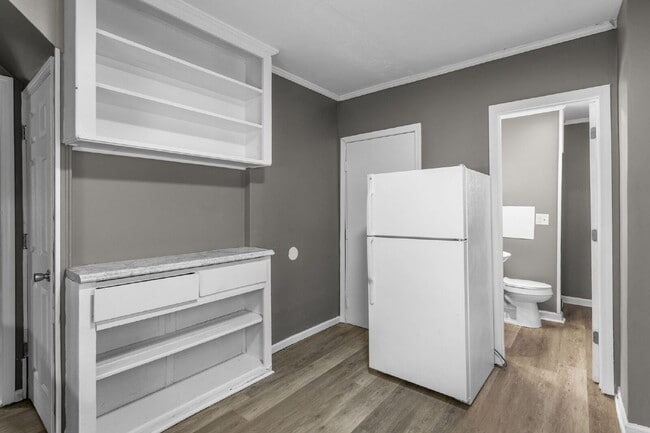 Building Photo - 1308 Kinyon St