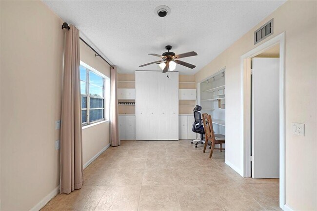 Building Photo - 7500 NW 30th Pl