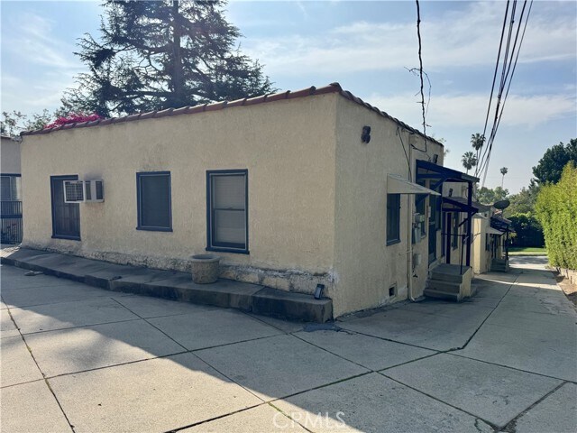 Building Photo - 1714 Gillette Crescent