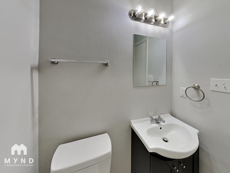 Building Photo - 3887 Brandy Ave