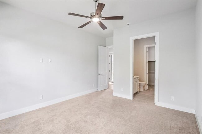 Building Photo - 2404 Sailboat Pass