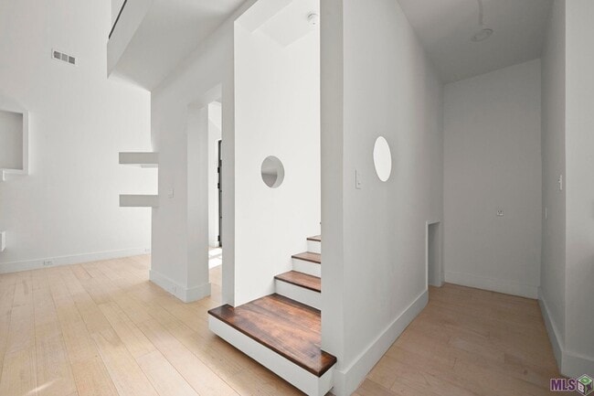 Building Photo - 9825 Fawn Vw Dr