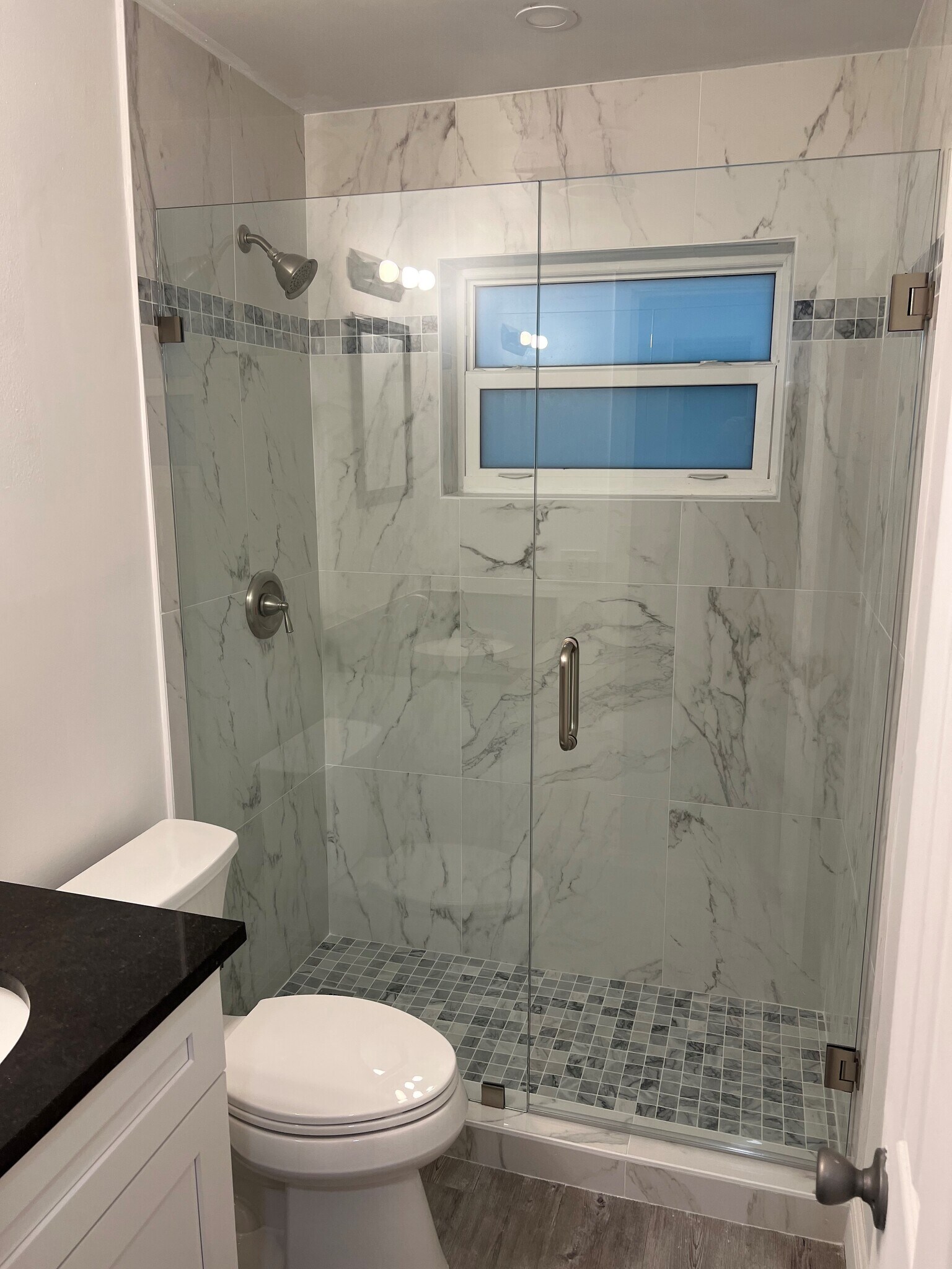 Shower - 2405 NE Rustic Plz