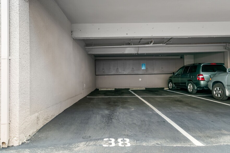 Building Photo - 8300 Manitoba St