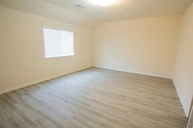 Building Photo - 6234 Brenwood Cir