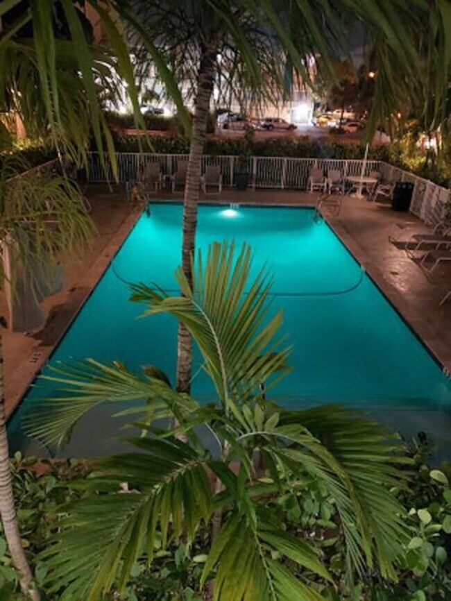 Building Photo - 6495 Indian Creek Dr