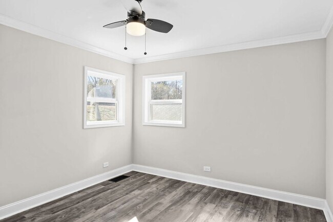 Building Photo - 3BR/2BA Cottage that's on the Rive – Minutes from Downtown Knoxville and Maryville