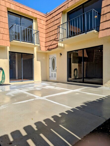 Building Photo - 1713 Park Meadows Dr