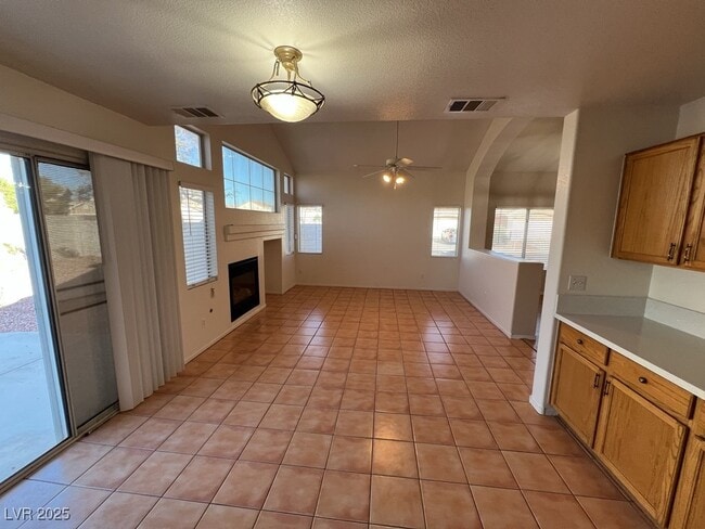 Building Photo - 756 Gritty Garnet Ave