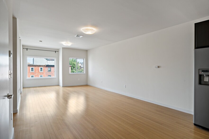 Building Photo - 1140 Shackamaxon St