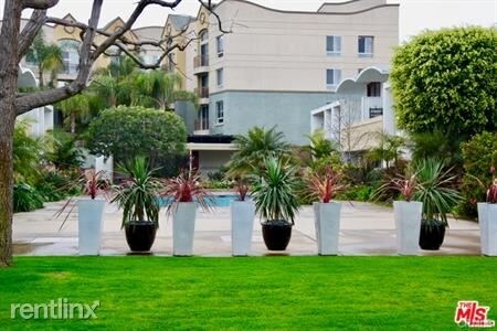 Building Photo - 13243 Fiji Way