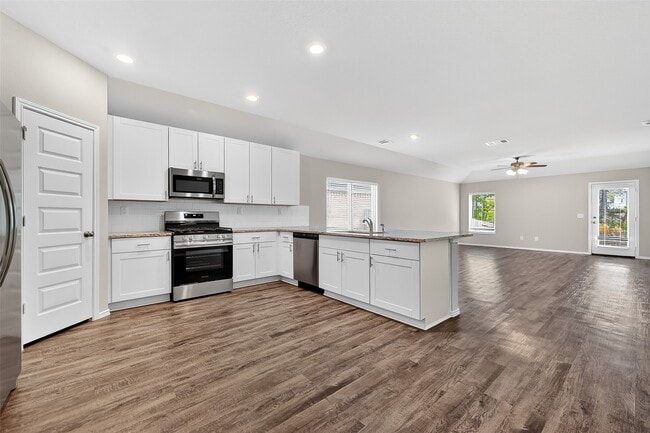 Building Photo - 79 Courageous Way