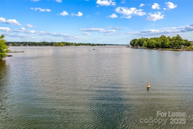 Building Photo - 4522 Long Cove Dr