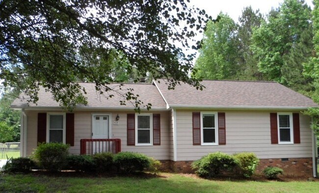 Primary Photo - 419 Lakeview Rd