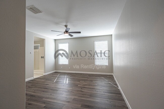 Building Photo - 763 W Brangus Way