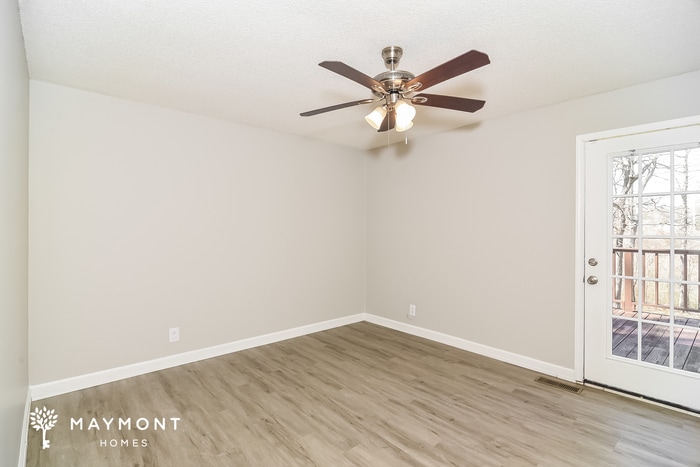 Building Photo - 2044 Dinsmore Rd