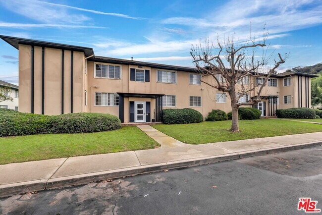 Building Photo - 4086 Abourne Rd