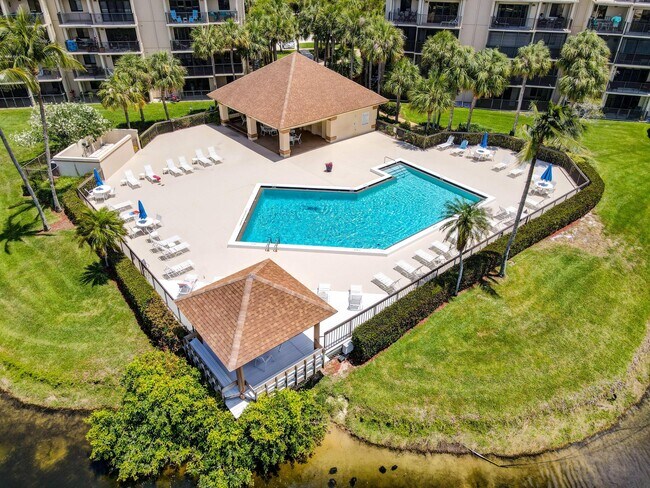 Building Photo - 901 Seafarer Cir