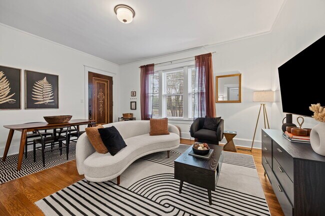 Building Photo - 1116 Poplar Ave