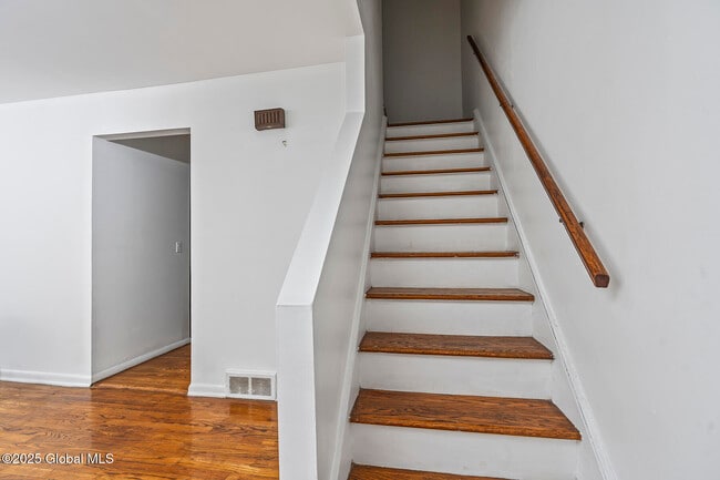 Building Photo - 98 Mt Hope Dr