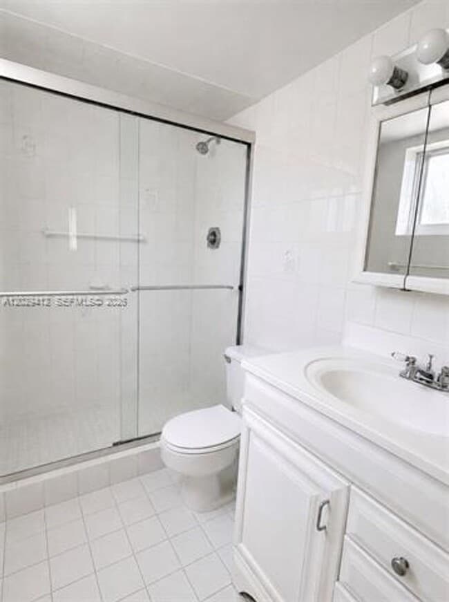 Building Photo - 200 Galen Dr