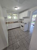 Building Photo - 1014 Moreland Ave SE