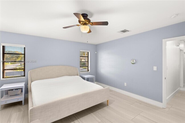 Building Photo - 17341 SW 74th Ave