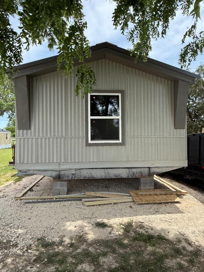 Building Photo - 150 Private Road