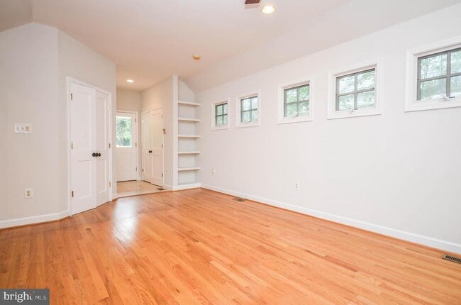 Building Photo - 7026 Elizabeth Dr