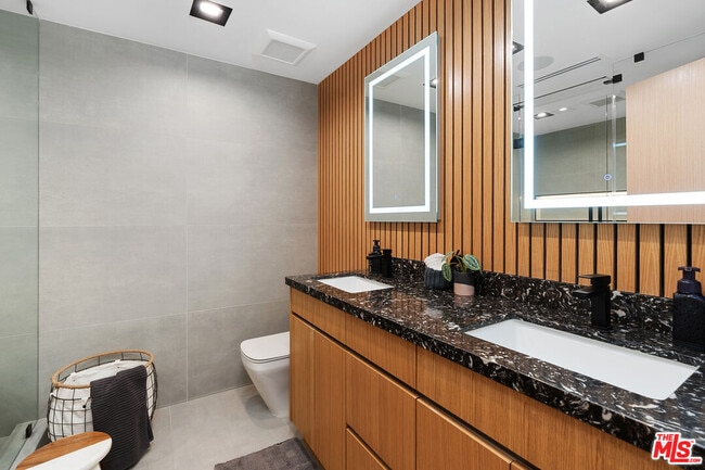 Building Photo - 23283 Erwin St