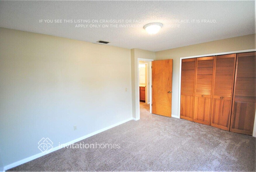 Building Photo - 2231 E Annapolis Dr