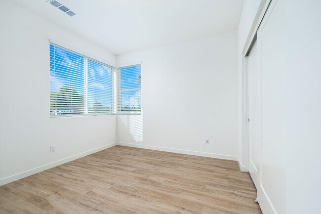 Building Photo - 49211 Garland St