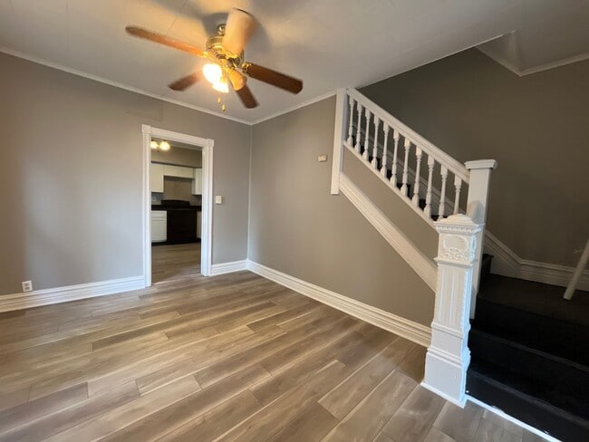Building Photo - Newly renovated 3-bedroom, 2-bath home in ...