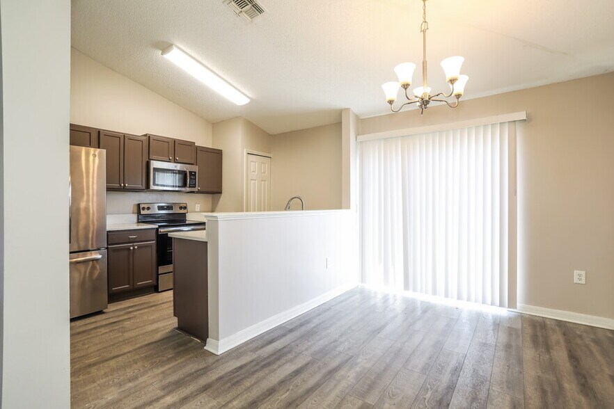Building Photo - 3640 Alec Dr