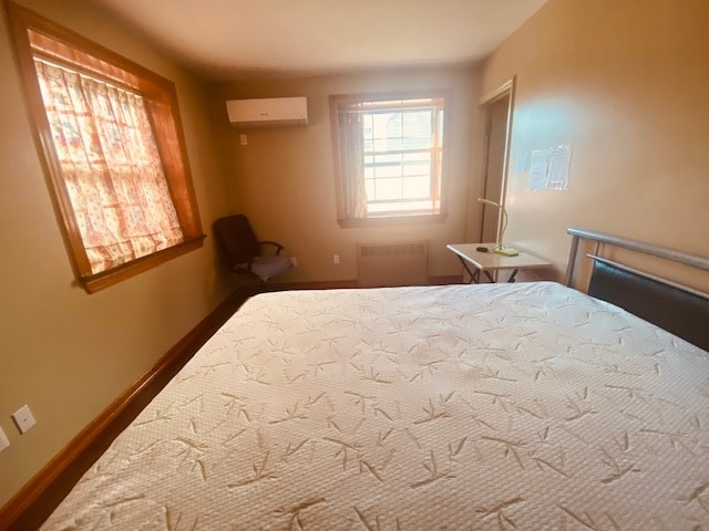 furnished room - 14906 Elm Ave