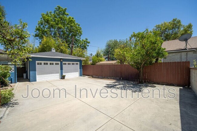 Building Photo - 1007 Monterey Rd