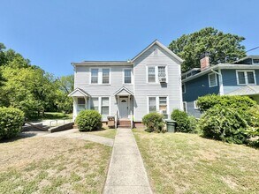 Building Photo - Adorable 1 Bedroom in Dunleath Historic District