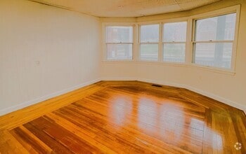 Building Photo - 646/648 Tyler Street