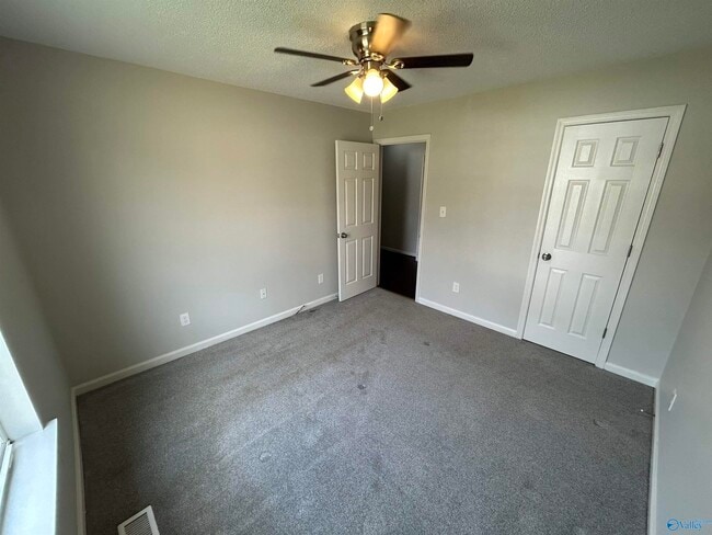 Building Photo - 109 Portal Ln